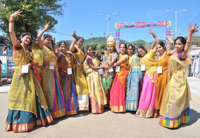 Sakshi Post